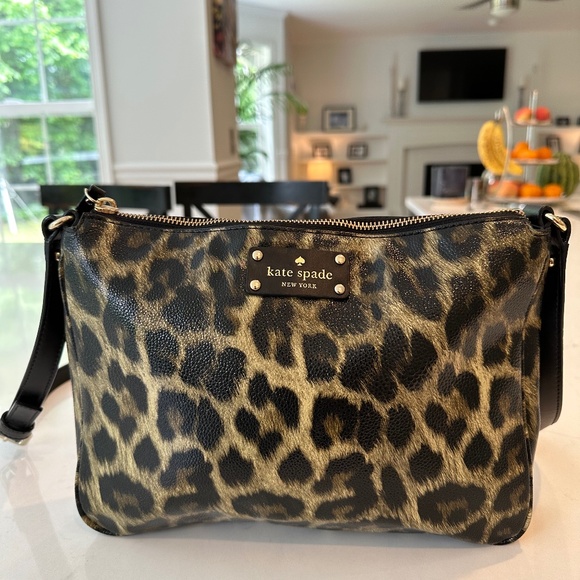 Kate Spade leopard print bag. - Picture 1 of 6